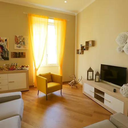 I Vicere Deluxe 2* Napoli